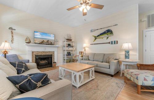 Litchfield by the Sea Maison | A 4 Bedroom House in Gated Litchfield By the Sea