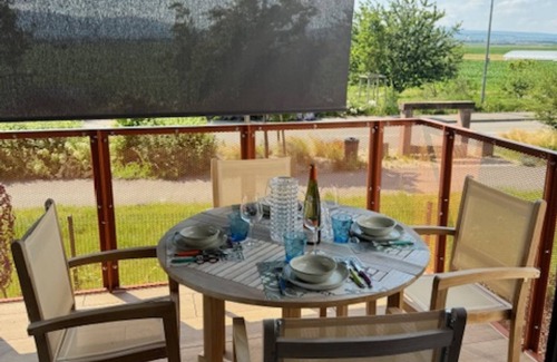 Meistratzheim Appartement | A 8 Minutes D'obernai : Havre de Paix Avec Terrasse et Parking Privatif