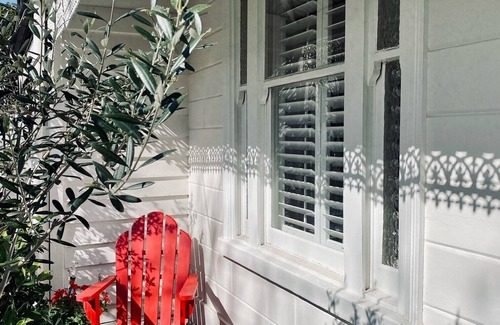 Albert Park Appartement | A+ Albert Park. Bayside Brilliance. Sleeps 4. GRHM
