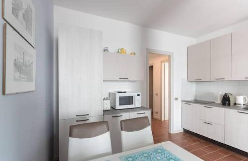 Belgirate Appartement | A Balcony on Lake Maggiore