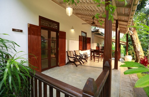 Kaduruduwa Villa | Une combinaison «luxe pieds nus» de style colonial néerlandais et élégant