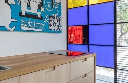 Neve Tzedek Appartement | A Bauhaus Gem - Prime Location