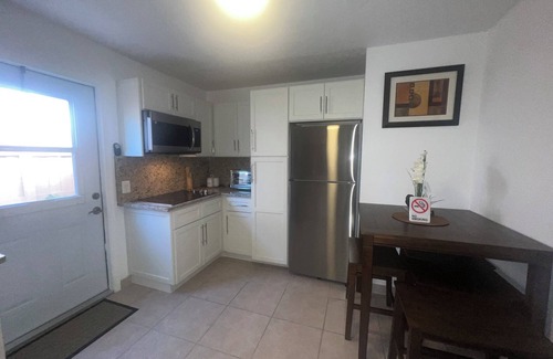 Survey Creek Appartement | A beautiful 1-bed/1 bath with AC and WiFi in a nice neighbor in Coconut Creek.