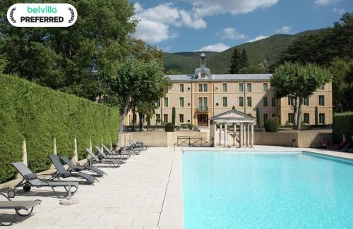 Montbrun-les-Bains Appartement | A beautiful 2 persons studio in a chateau with swimming pool