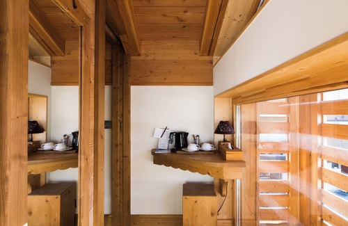 Praz-sur-Arly Chalet De Ski | A beautiful chalet for 14 people located in the city center of Praz-sur-Arly