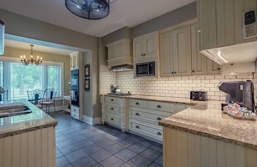 Rockford Maison | A Beautiful Escape By The Riverside!