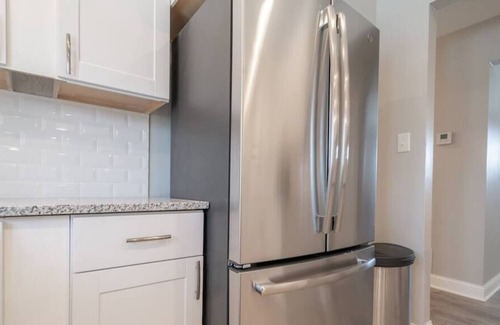 Schererville Maison | A Beautiful Modern Home in a Great Location!