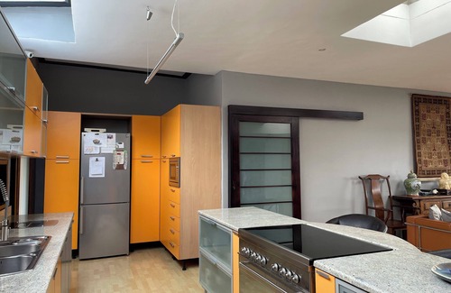 Greater Johannesburg Metropolitan Area Maison | A beautiful spacious tranquil house to rejuvenate in the heart of Northcliff.