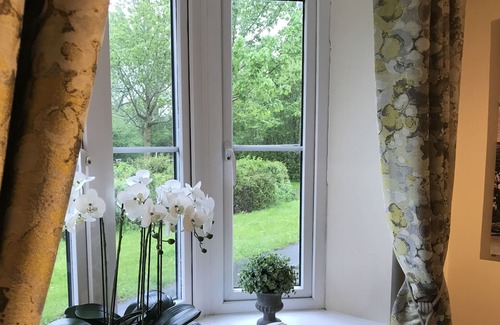 Carterton Maison | A beautiful, stylish 4 bedroom, 3 storey townhouse (sleeps 8)