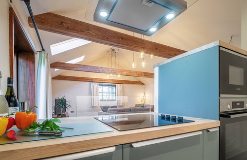 Eye Maison | A beautifully converted former cart lodge and store in a quiet rural location, formerly part of the
