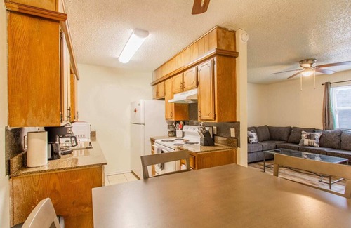 Lawton Appartement | A bedroom in close proximity to Fort Sill!