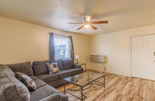 Lawton Appartement | A bedroom in close proximity to Fort Sill