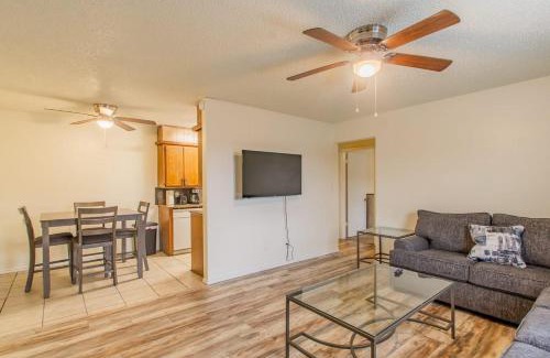 Lawton Appartement | A bedroom in close proximity to Fort Sill