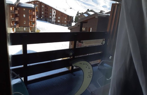 Belle Plagne Appartement | A BELLE-PLAGNE (2050 m), SKIS AUX PIEDS, EN PLEIN CŒURS DE LA STATION, LE BERYL