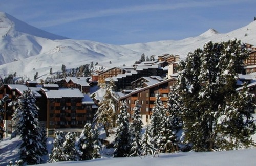 Belle Plagne Appartement | A BELLE-PLAGNE (2050 m), SKIS AUX PIEDS, EN PLEIN CŒURS DE LA STATION, LE BERYL