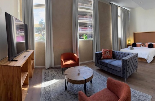 Downtown Tucson Hôtel | The Serengeti Suite at Unicorn Zebra
