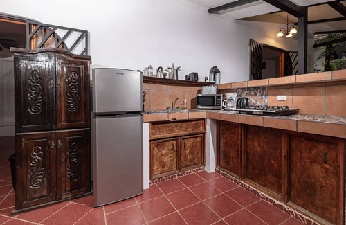 Ballena Station Balnéaire | A boutique jungle oasis! Spacious villa with resort amenities.