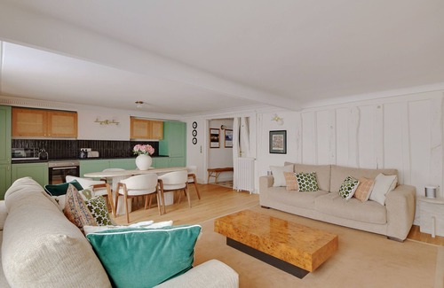 Quartier du Faubourg-Montmartre Appartement | Un T3 à couper le souffle à Opéra - Grands Boulevards