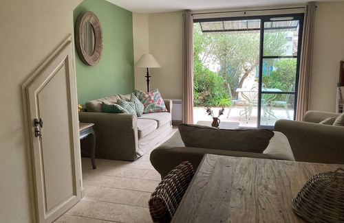 Saint-Laurent-de-la-Cabrerisse Maison | A Cosy Home From Home With Private Patio