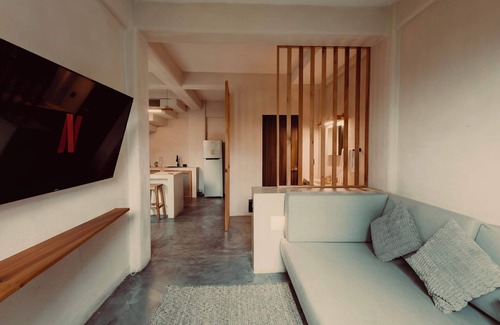 Santa Maria Appartement | A/C in Bed | Pool Access | Cleaned Daily | 55"Inch S/TV