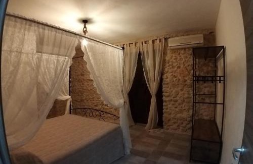 Naro Maison | A cantunera o castieddu