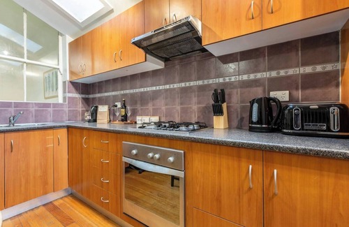 Carlton North Maison | A Carlton Classic Quaint Inner City Getaway