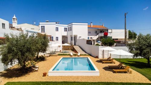 Almodovar e Graca dos Padroes Maison | A Casa da Cerca