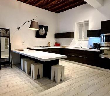 Pavia Appartement | A Casa di Lamu, eleganza in Piazza della Vittoria, 140mq