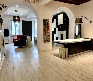 Pavia Appartement | A Casa di Lamu, eleganza in Piazza della Vittoria, 140mq