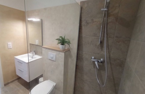 Valle-de-Campoloro Lit Et Petit-Déjeuner | A Caserella - Chambre d'hôte avec salle de bain non attenante et vue sur mer