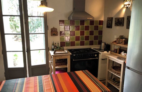 Sommieres Maison | Une charmante maison ancienne du 17ème Au milieu des vignes et Busches