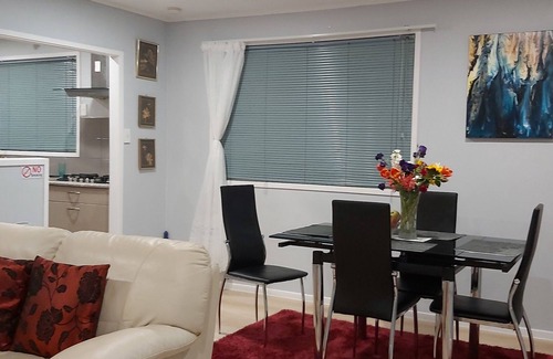Torbay Maison | A charming house near by beaches in Auckland for a relaxing getaway