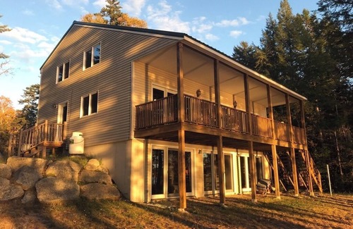 Beddington Cabine | A classic Maine cabin for a taste of camp living in any season!