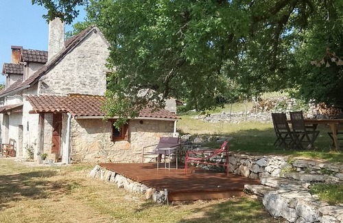 Cenevieres Lit Et Petit-Déjeuner | A cocoon in the heart of the Causses to recharge your batteries in the midst of nature.