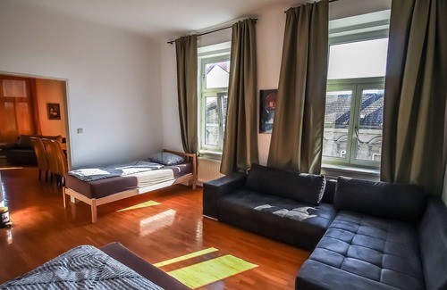 Liesing Appartement | A comfortable, well-located Luxury Apartment LV7