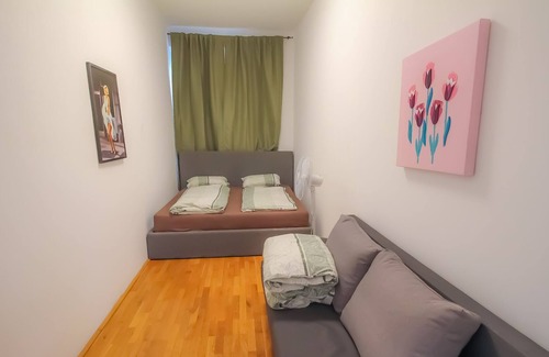 Liesing Appartement | A comfortable, well-located Luxury Apartment LV7