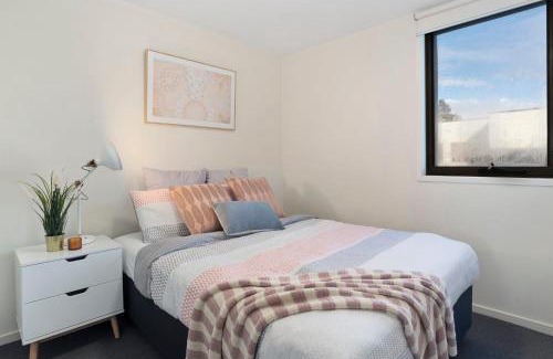 Kensington Appartement | A Comfy & Cozy 2BR Apt Near Flemington Races