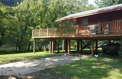 Goldbond Cabine | Cabaña en el río nuevo
