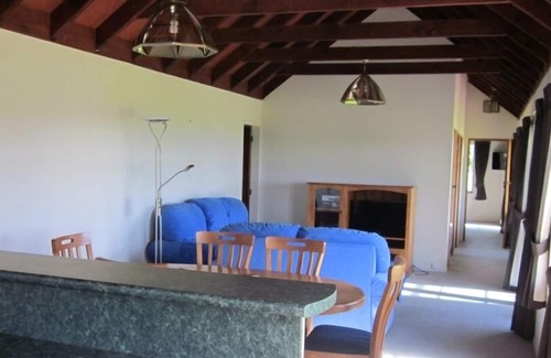 Owhata Cottage | Une sensation de pays avec vue sur le lac