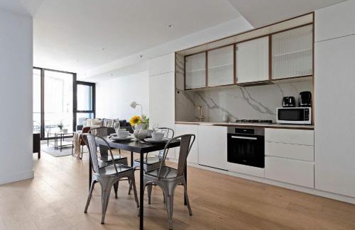 South Yarra Appartement | A Cozy 2BR Apt Right on Buzzing Chapel Street