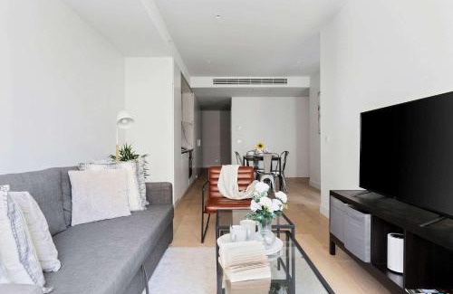South Yarra Appartement | A Cozy 2BR Apt Right on Buzzing Chapel Street