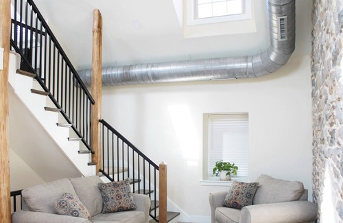 Earlville Autre | A cozy newly remodeled farmhouse on a real working farm!!