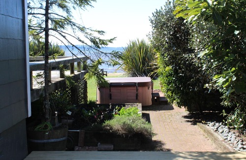 Ngongotaha Appartement | A cozy studio with a beautiful tranquil lakeside location on Lake Rotorua