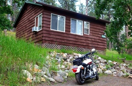 Keystone Cabine | Une jolie cabane nichée dans les bois. Parfait pour des escapades romantiques