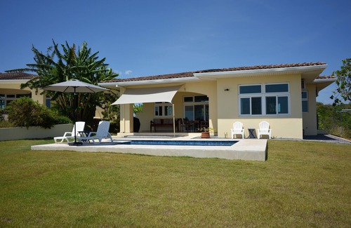Boca Chica Maison | A entire beach house in front of the Pacific for nature-loving families!