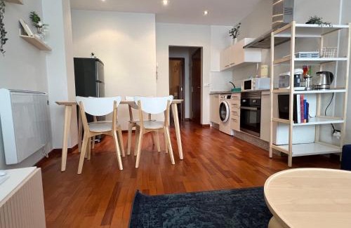 Cobres Appartement | A estrenar ,con vistas al mar y aparcamiento gratis en el casco Viejo-Centro-Zona portuaria