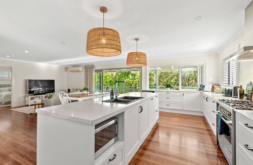 Morningside Maison | Une affaire de famille ~ 4 chambres / 2. 5Bath / Pool ~ Morningside
