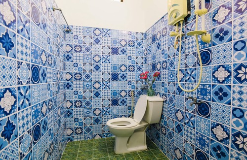 Phuong 8 Maison | Une chambre familiale n ° 06 pour trois personnes avec salle de bain privée à l'extérieur