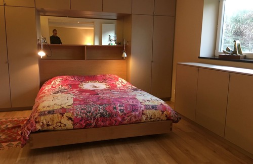 Watermael-Boitsfort Appartement | Une oasis verte "cinq étoiles" dans la ville pour 2 personnes, parking GRATUIT et sécurisé