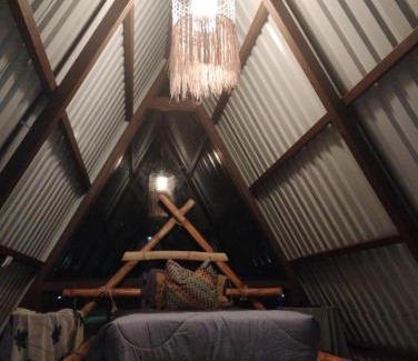 Parrita Chalet De Ski | A-frame cabin